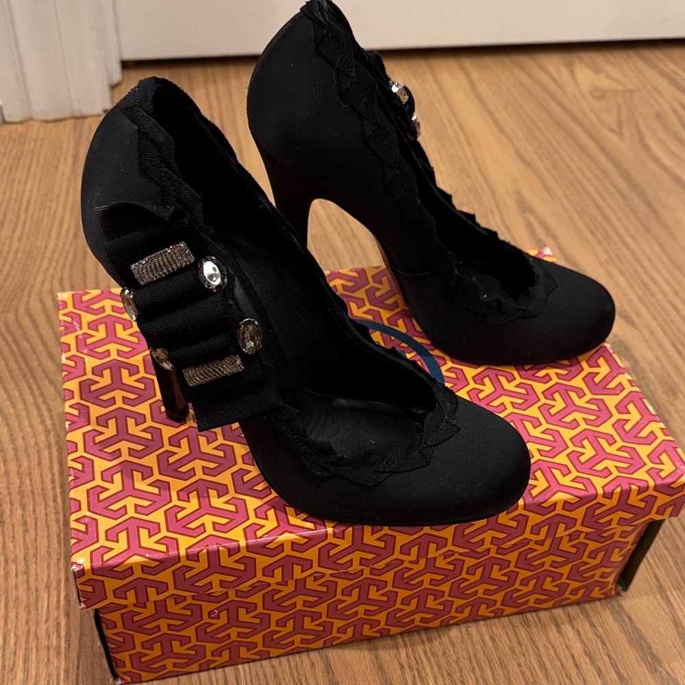 Tory Burch Black Heels with Decorative Buckles
